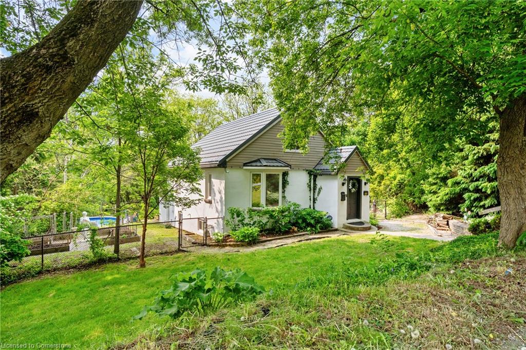 376 Old Guelph Rd, Hamilton, ON L9H 5V4