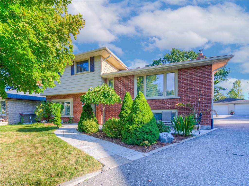 109 Dorset Rd, Cambridge, ON N1R 2X1