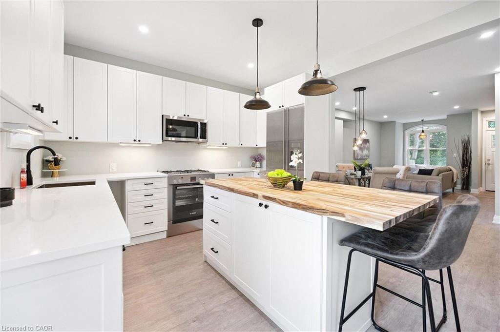 68 Spruce St, Cambridge, ON N1R 4K3