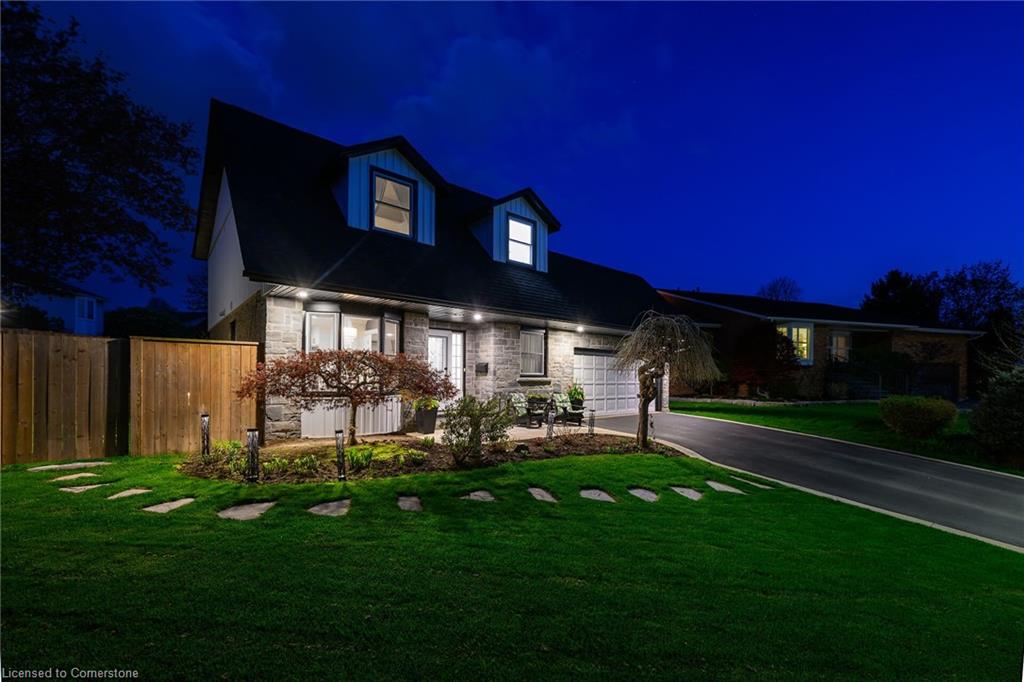 8 Misty Ct, Grimsby, ON L3M 4R2