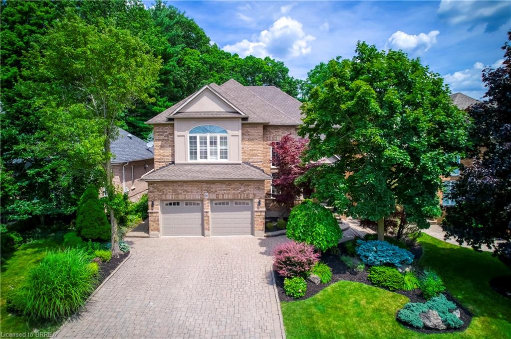 16 Sweetman Dr, Hamilton, ON L9H 7N6