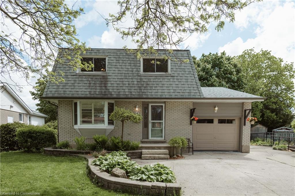 642 Cedargrove Pl, Waterloo, ON N2L 4Y9