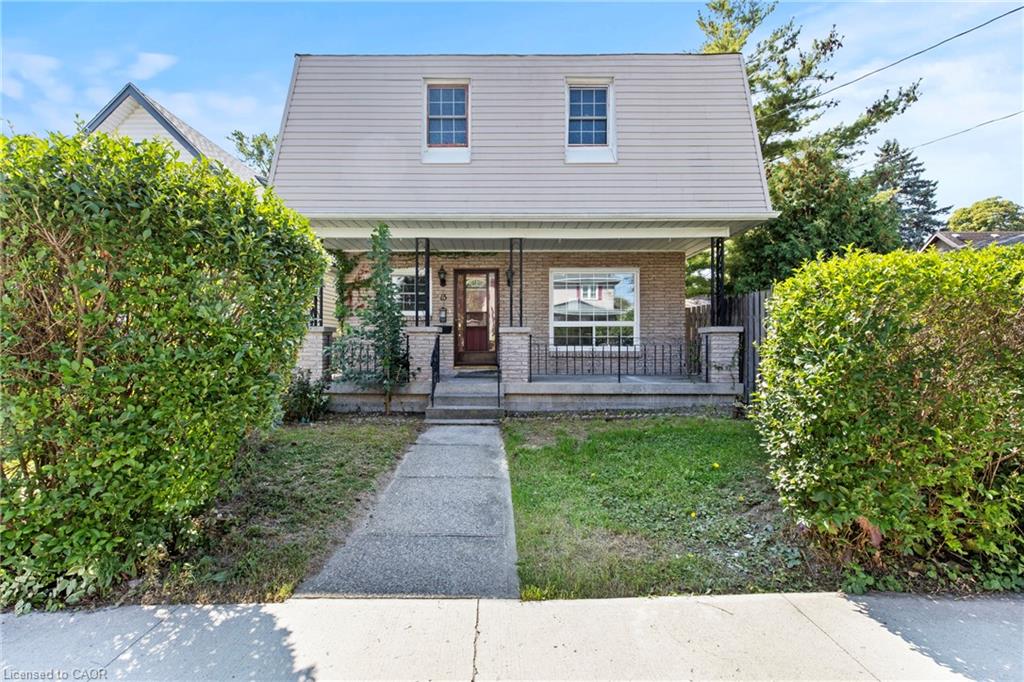 15 Mccormick St, Welland, ON L3C 4L8