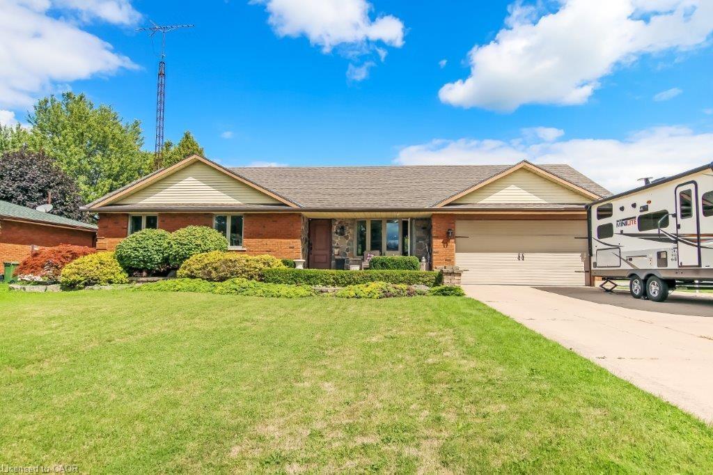 4 Donjon Blvd, Port Dover, ON N0A 1N7