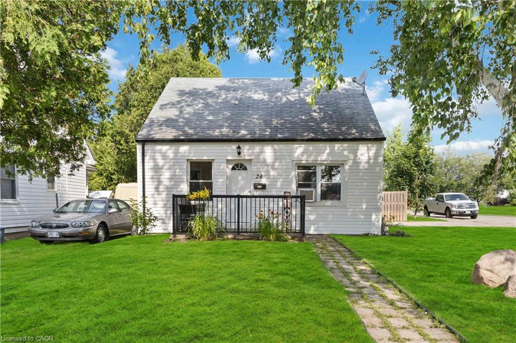 24 John St, Brantford, ON N3T 4H7