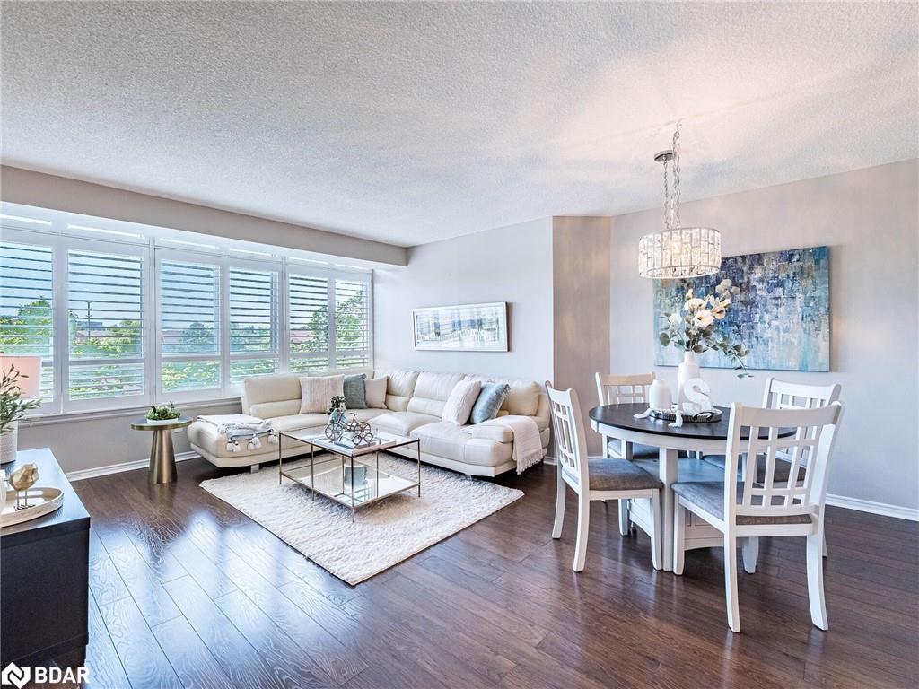 1001 Cedarglen Gate Unit 423, Mississauga, ON L5C 4R2