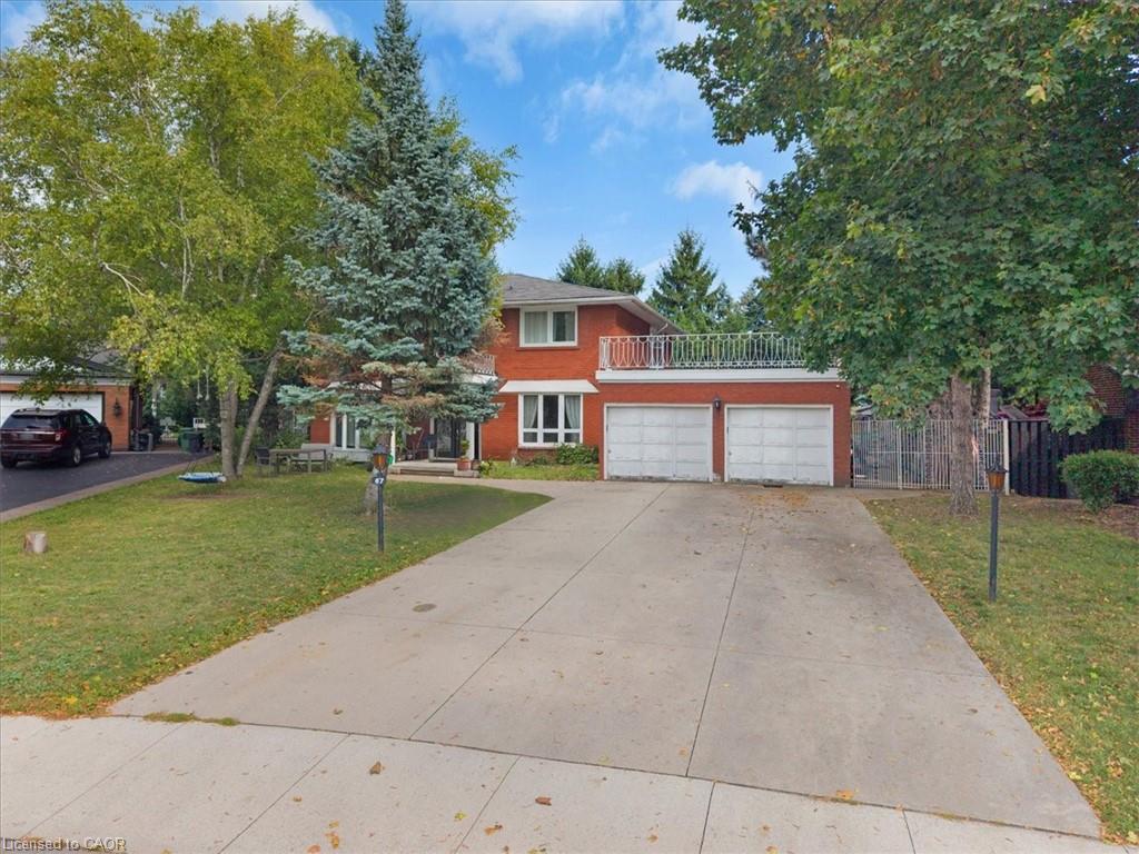 67 Elmhurst Dr, Hamilton, ON L8T 1C5