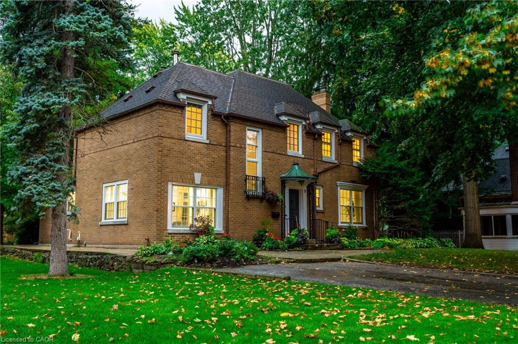 9 Lansdowne Rd S, Cambridge, ON N1S 2T2