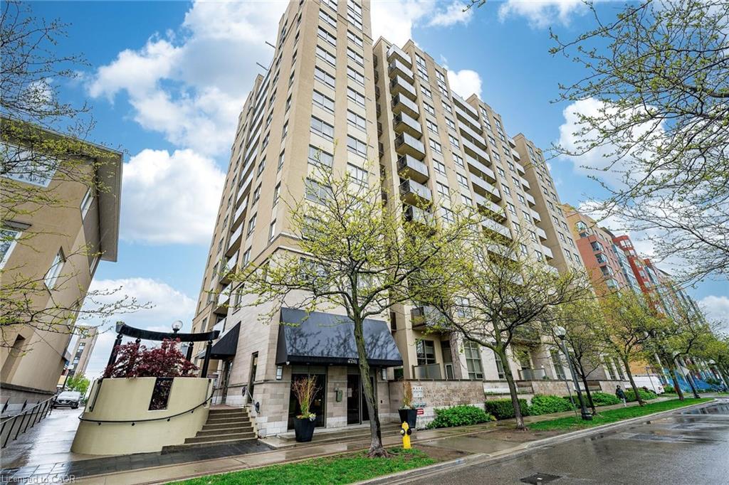 4 Elsinore Path Unit 402, Toronto, ON M8V 4G7