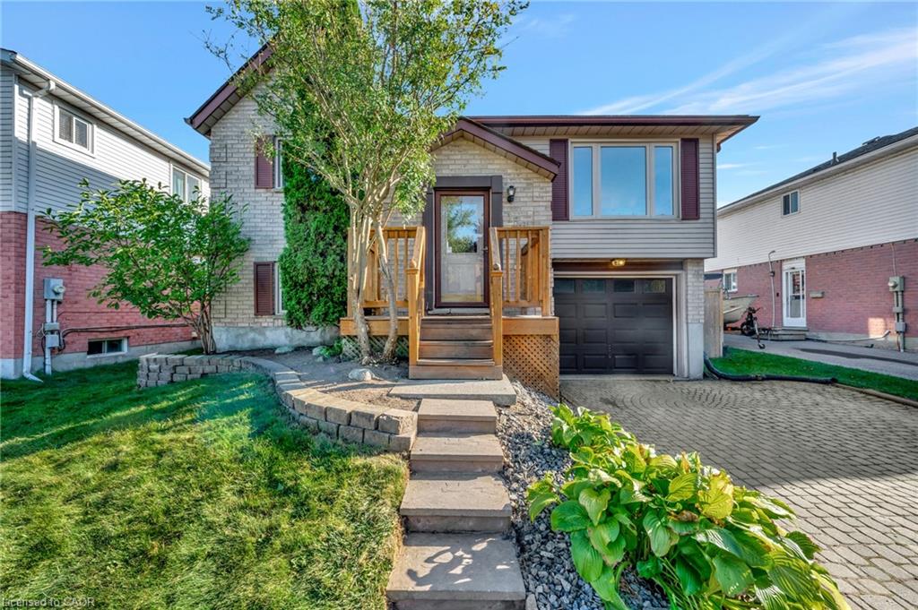 139 Ironstone Dr, Cambridge, ON N1P 1A4