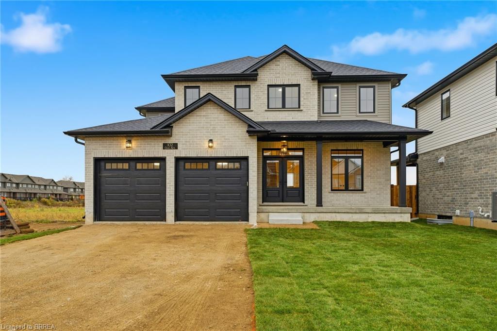 102 Oak Ave, Paris, ON N3L 0J6