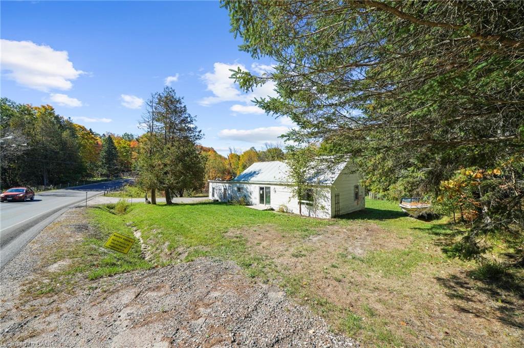 1093 S Lake Rd, Minden Hills, ON K0M 2K0