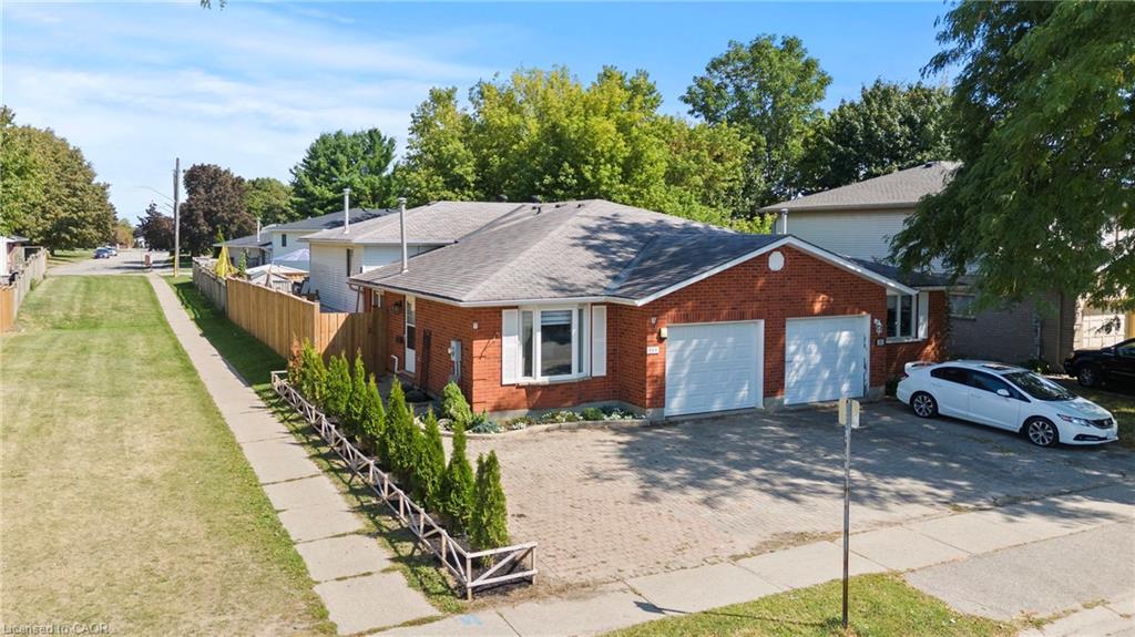 15 Oak Avenue Unit A, Brant, ON N3L 3C6