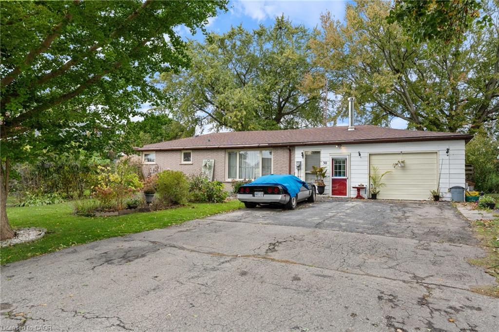 30 Bee St, Booth's Harbour, ON N0E 1P0
