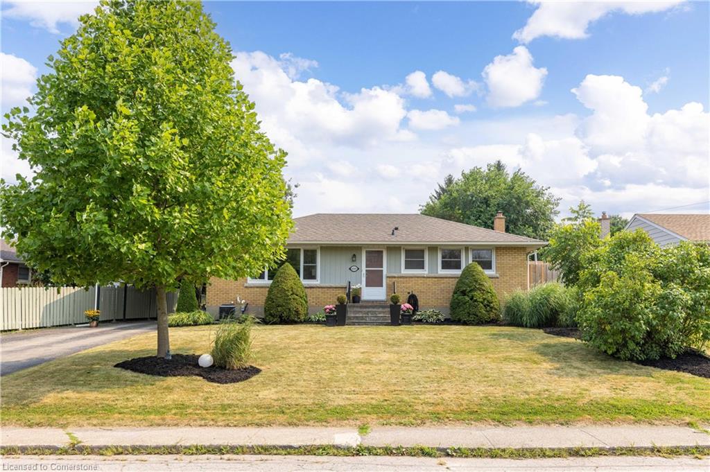 6000 Mayfair Dr, Niagara Falls, ON L2J 1V6