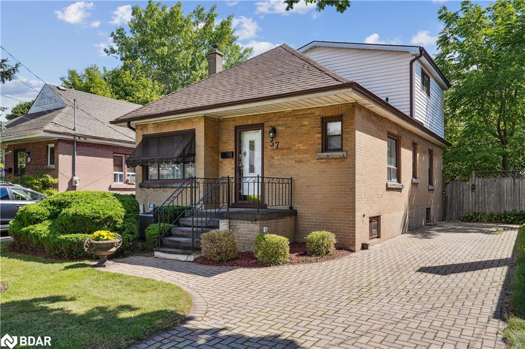 57 E 36th St, Hamilton, ON L8V 3Y8