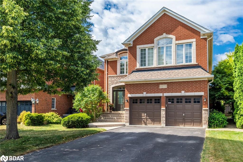 2272 Overfield Rd, Oakville, ON L6M 3S8