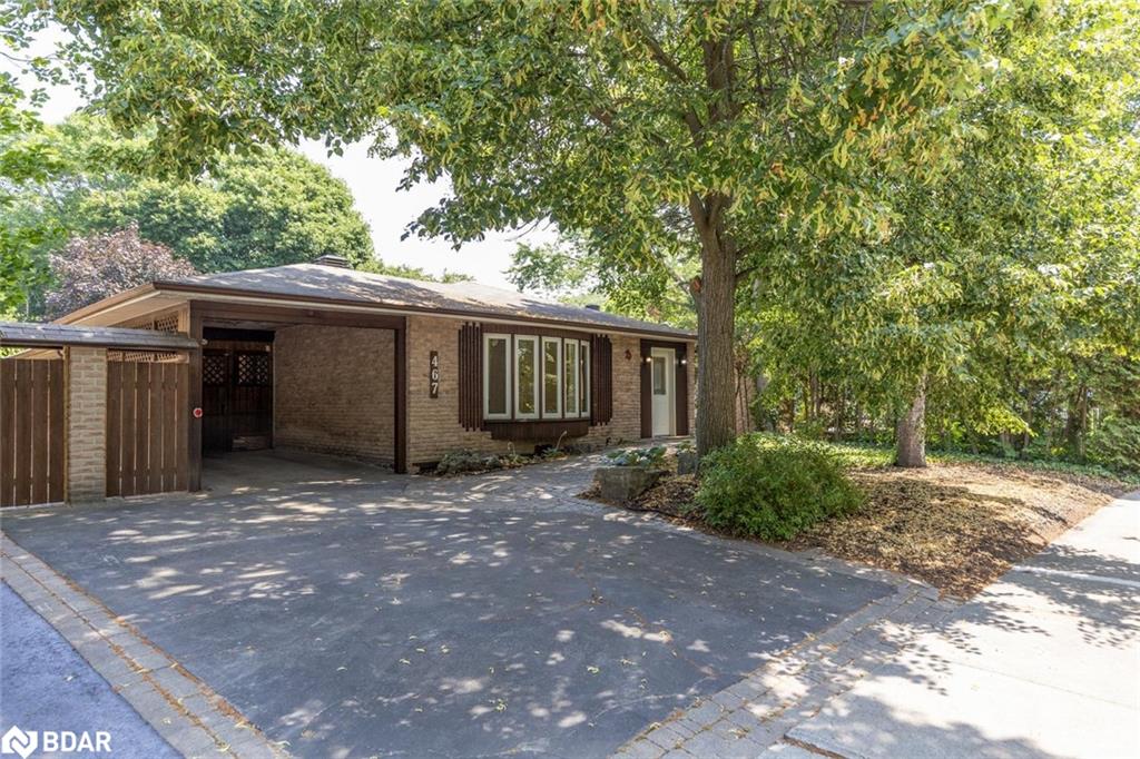 467 Anthony Dr, Oakville, ON L6J 2K6