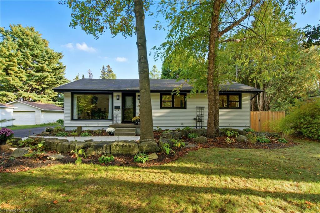 570 Westview Ave, Hamilton, ON L9G 1N9