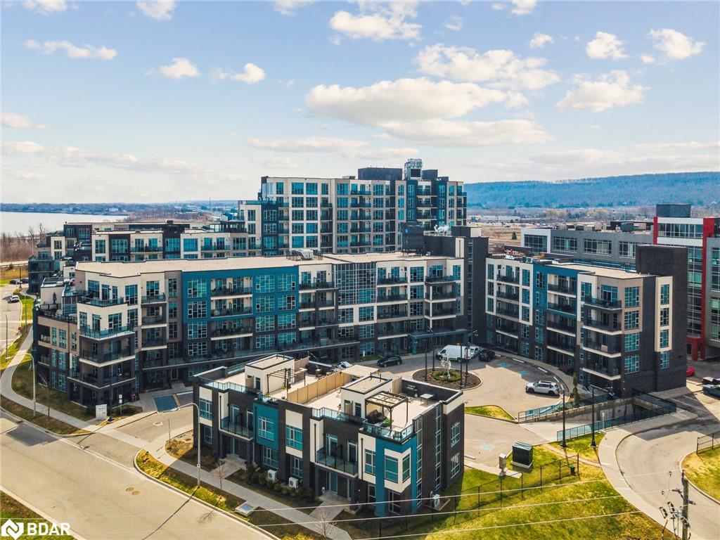 10 Concord Place Unit 412, Grimsby, ON L3M 0G6