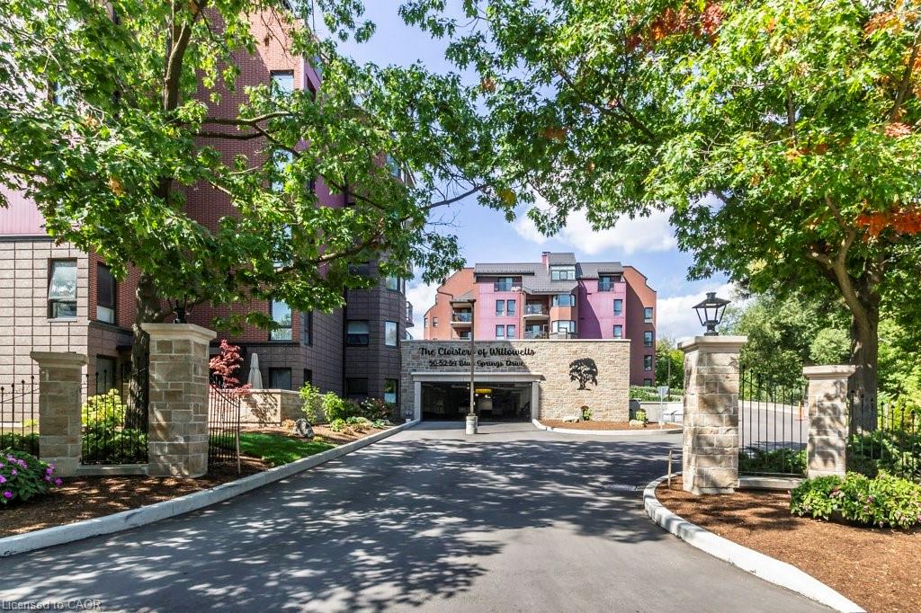 52 Blue Springs Drive Unit 11, Waterloo, ON N2J 4M4