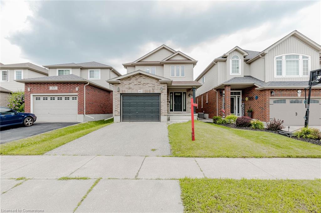 47 Hinrichs Cres, Cambridge, ON N1T 0A8