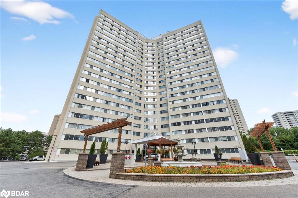 3695 Kaneff Crescent Unit 102, Mississauga, ON L5A 4B6