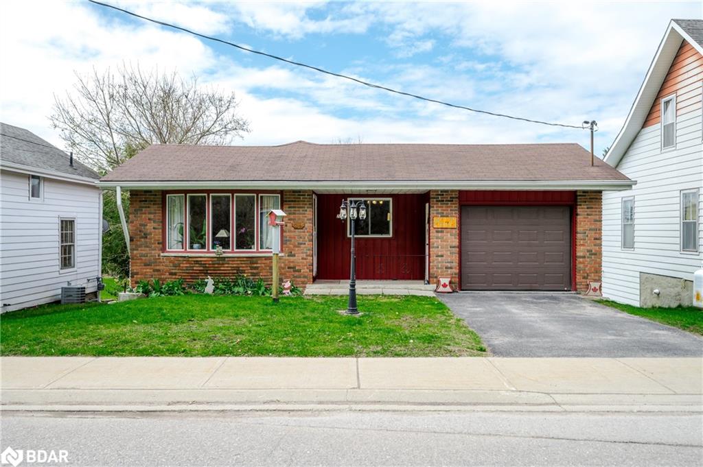 28 Bond St E, Kawartha Lakes, ON K0M 1N0