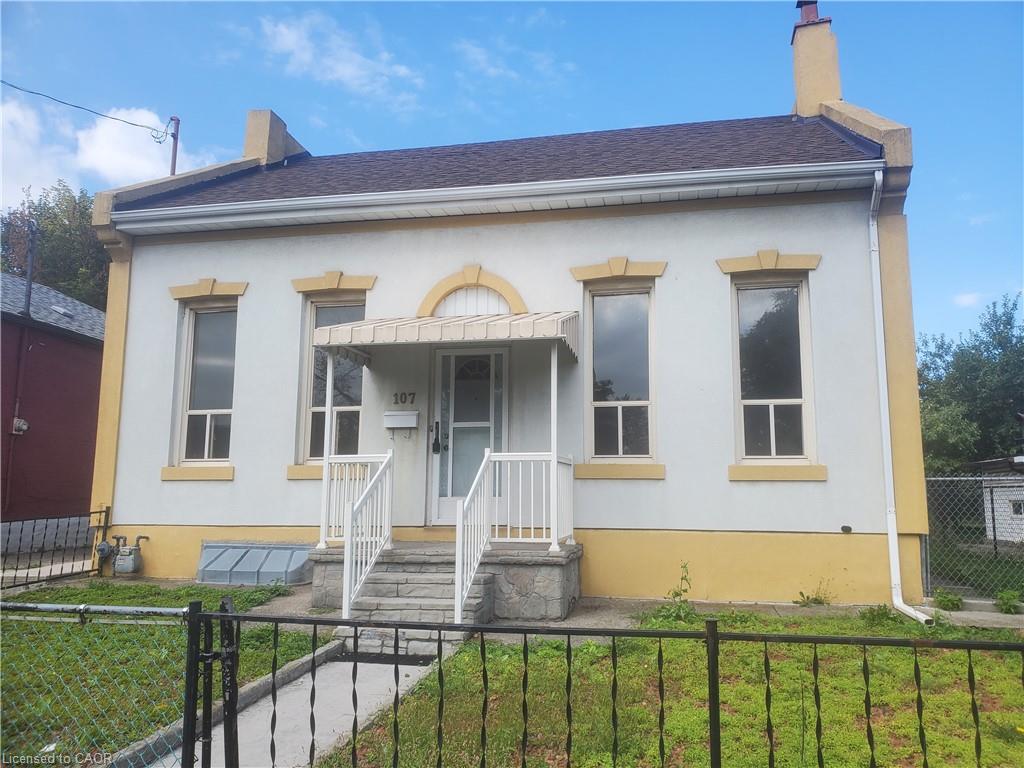 107 Cathcart St, Hamilton, ON L8L 5A1