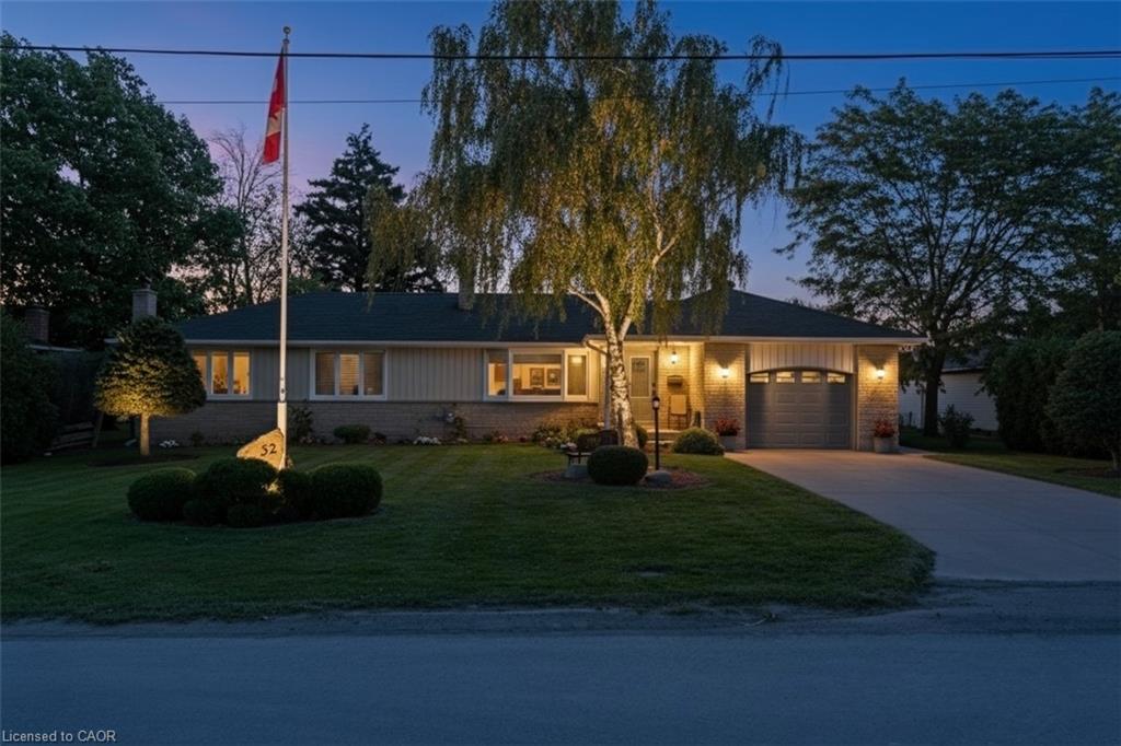 32 Oriole Ave, Hamilton, ON L8E 5E4