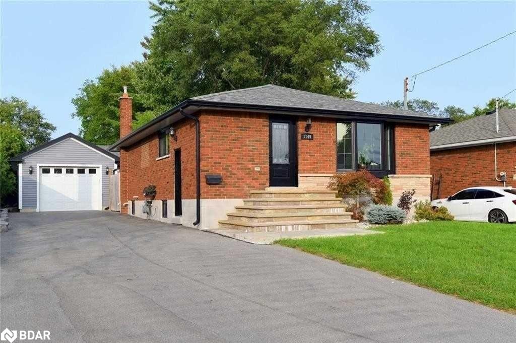 1149 Stanley Dr, Burlington, ON L7P 2K6