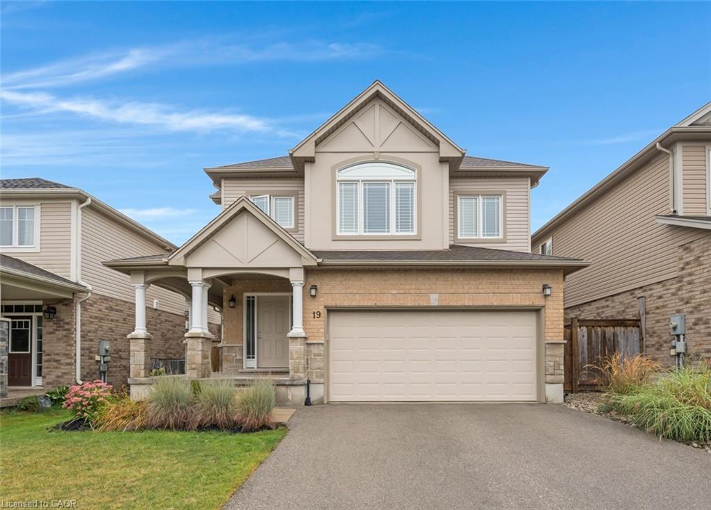 19 Cox St, Cambridge, ON N1S 0A3