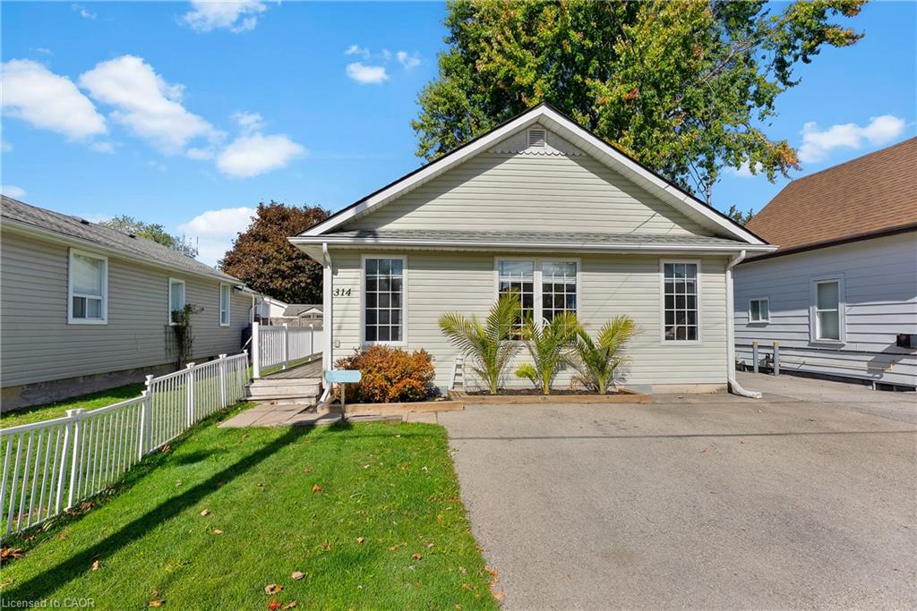 314 Lincoln Rd W, Fort Erie, ON L0S 1B0