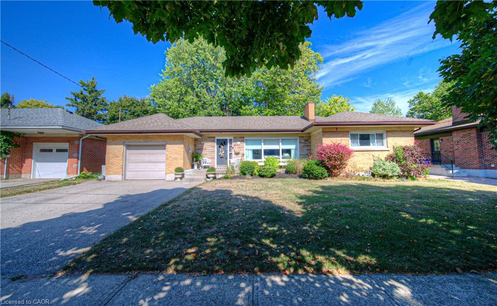 38 Kingsway Cres, Brantford, ON N3R 1M7