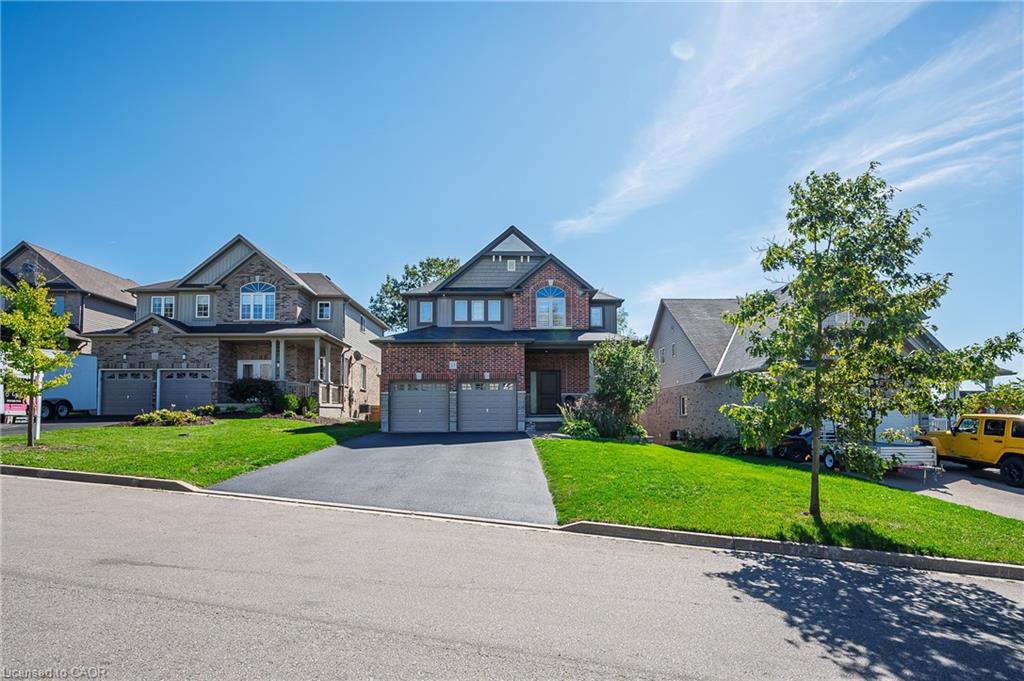 23 Howard Marshall St, North Dumfries, ON N0B 1E0