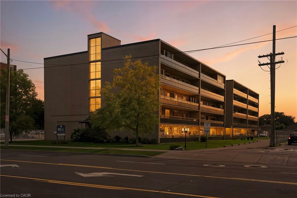510 Queenston Road Unit 103, Hamilton, ON L8K 1J3