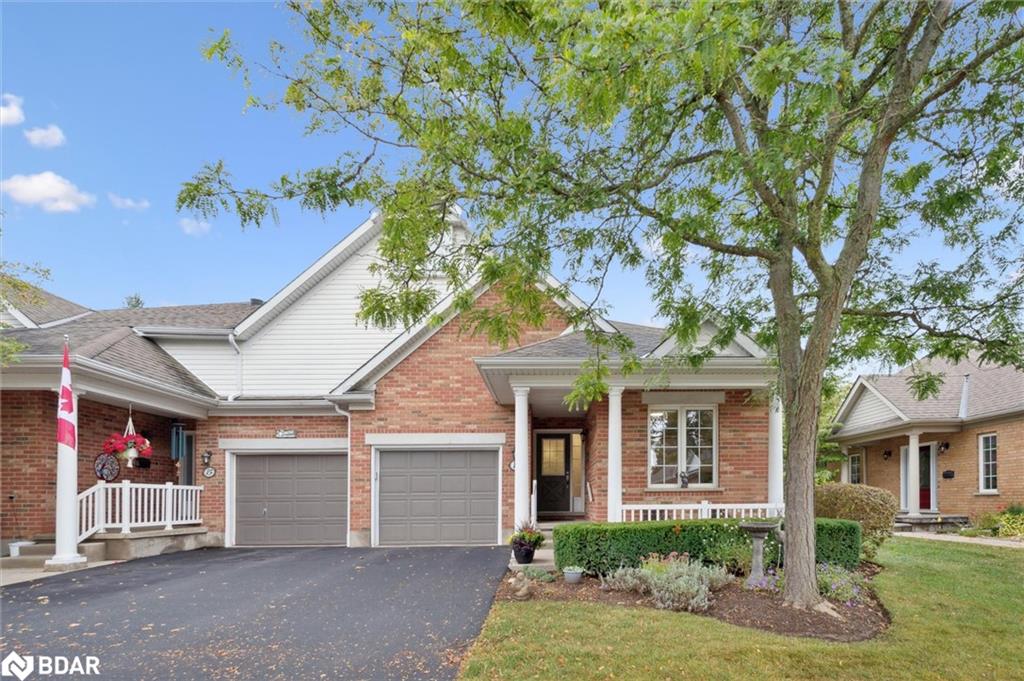 11 Magnolia Ln, Guelph, ON N1G 4X7