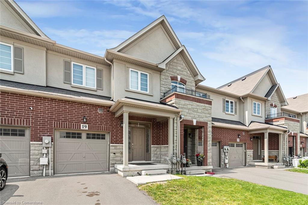 19 Bradbury Rd, Hamilton, ON L8J 0E5