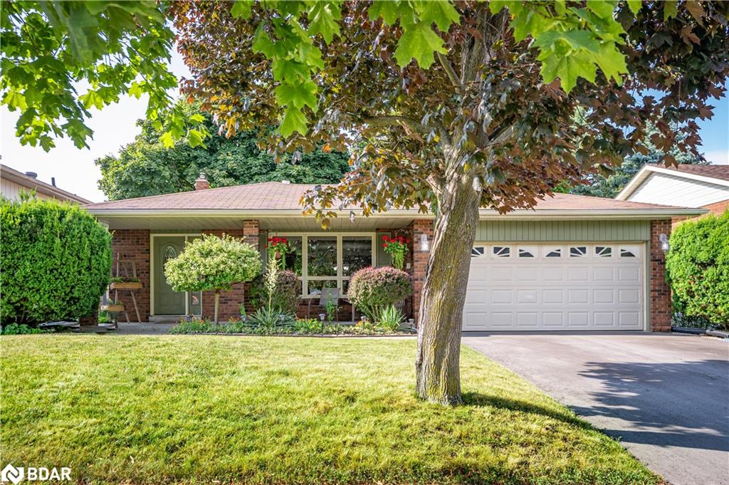 10 Grand Pl, Barrie, ON L4N 4Y3