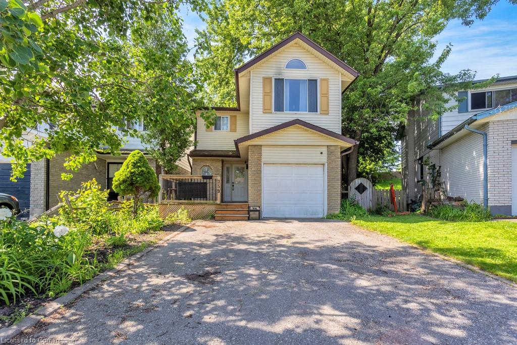 359 Westwood Dr, Kitchener, ON N2M 2L3