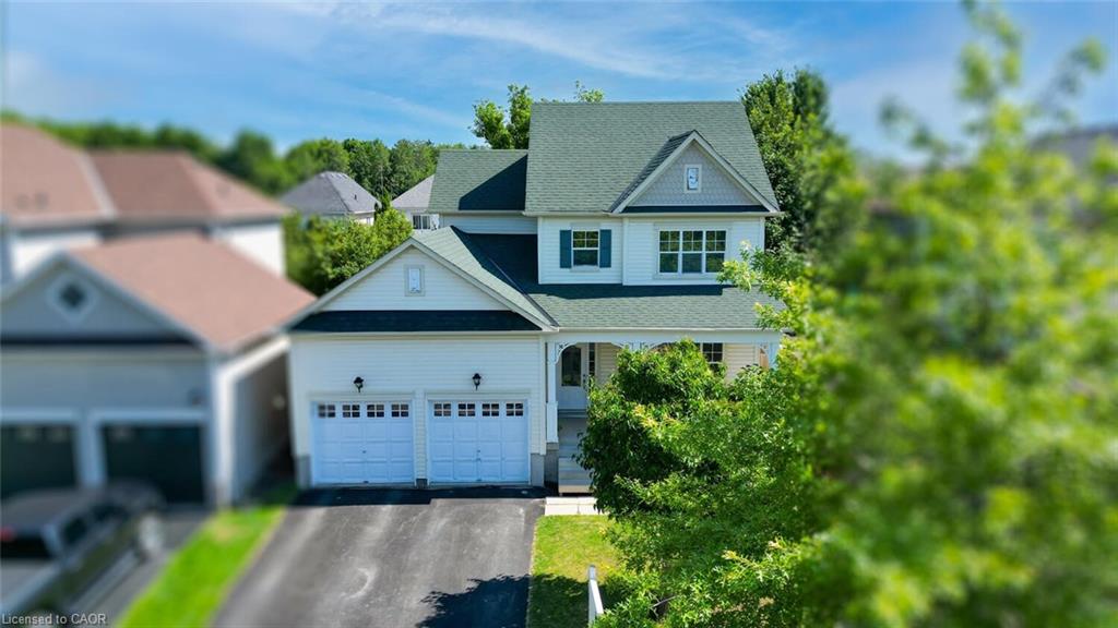 39 Hurst St, Halton Hills, ON L7J 2Z8