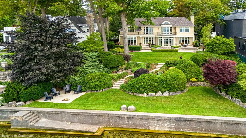 6 Ennisclare Dr, Oakville, ON L6J 4N2