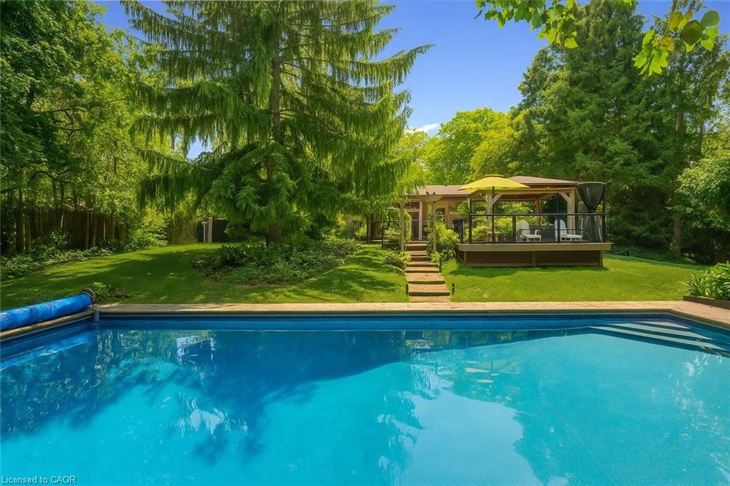 4 Berkley Pl, Guelph, ON N1E 1E6