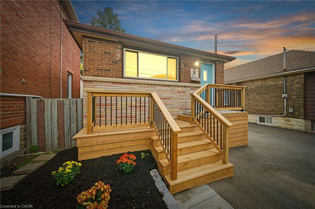 23 E 16th St, Hamilton, ON L9A 4J1