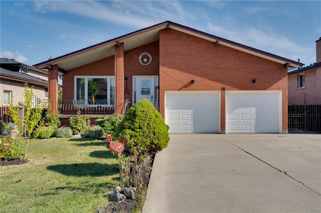 18 Pavarotti Ct, Hamilton, ON L8G 4P8