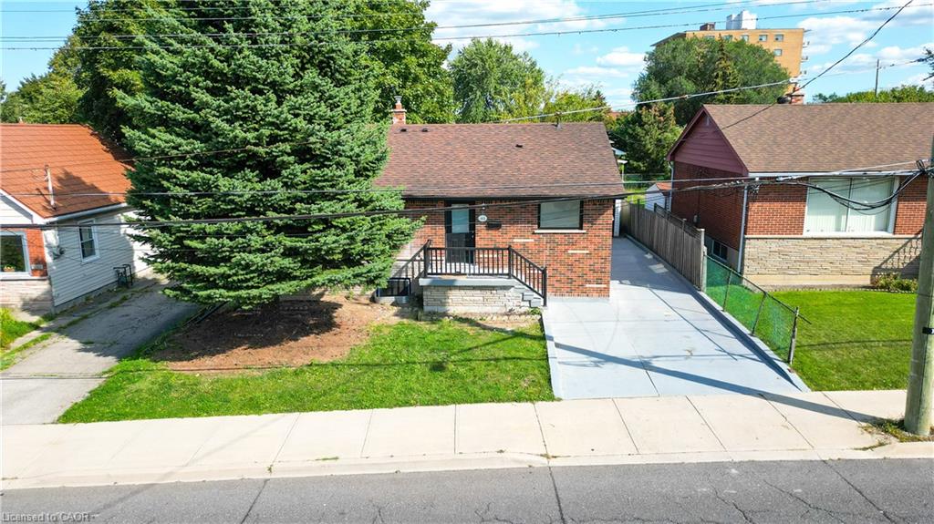 441 W 5th St, Hamilton, ON L9C 3P5