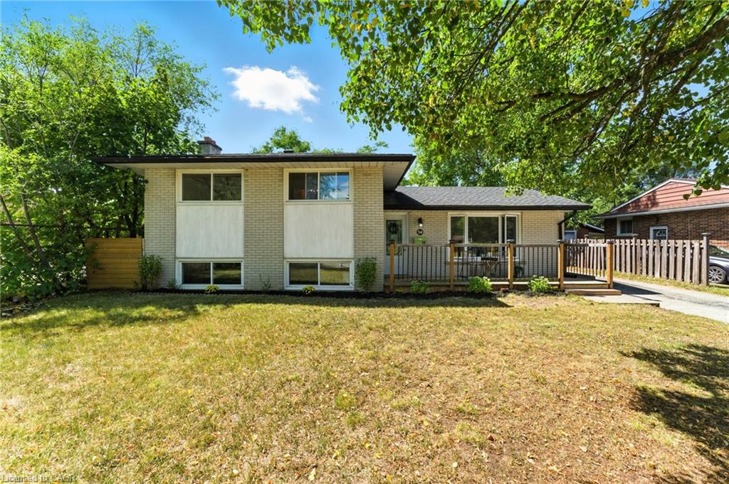 54 Gail St, Cambridge, ON N1R 4M2