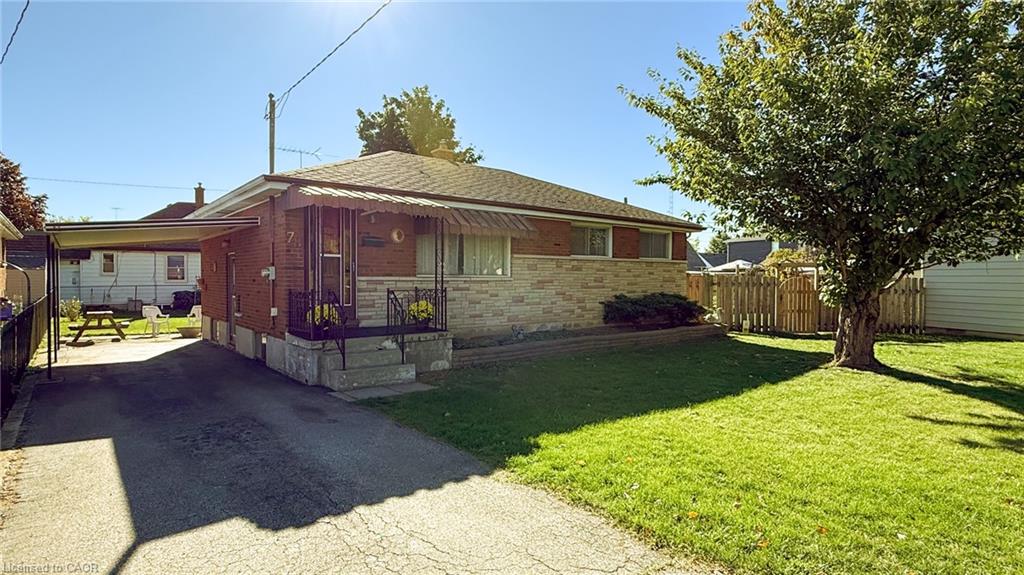 78 Dorothy St, Brantford, ON N3S 1H2