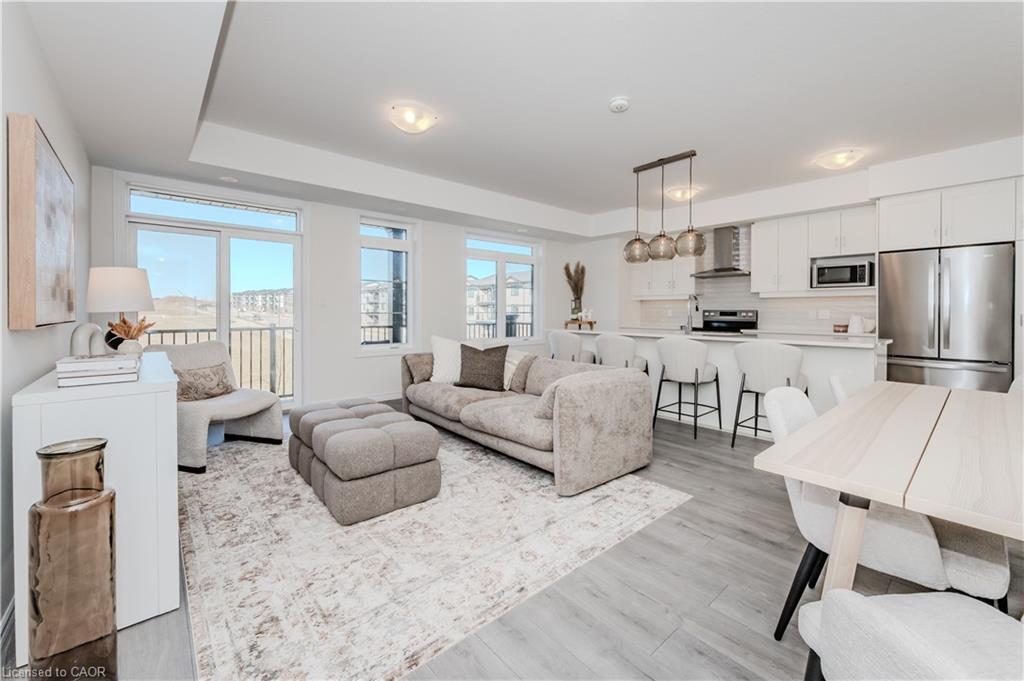 6 Lomond Ln, Kitchener, ON N2R 0R4