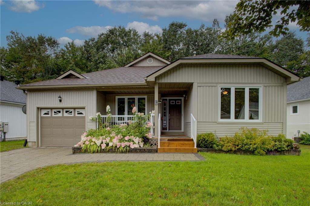 54 Springwood Cres, Gravenhurst, ON P1P 1Y8